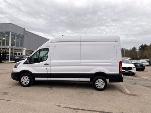 Used 2022 Ford E-Transit 148 High Roof image 8