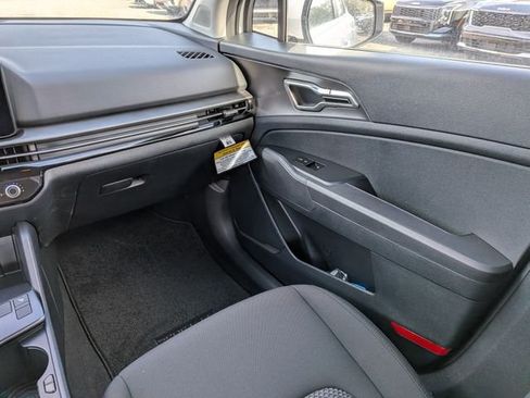 New 2026 Kia Sportage LX w/ LX Convenience Package FWD image 18