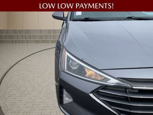Used 2019 Hyundai Elantra SEL image 10
