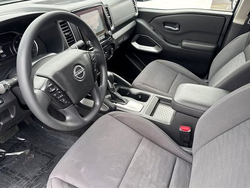 Certified 2023 Nissan Frontier SV image 10