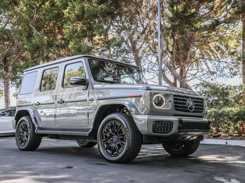 Used 2025 Mercedes-Benz G 580 w/ EQ Technology image 3