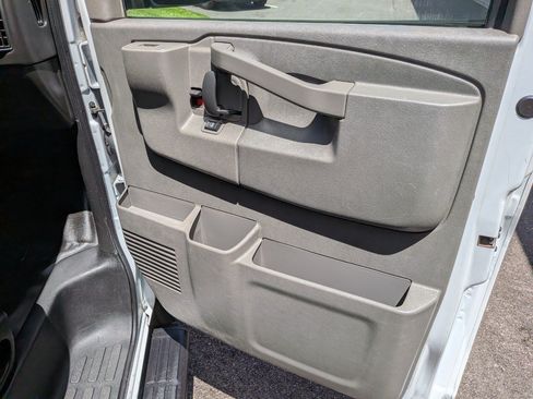 Used 2023 Chevrolet Express 3500 LS RWD image 23