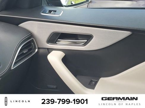 Used 2020 Jaguar F-PACE R-Sport image 26