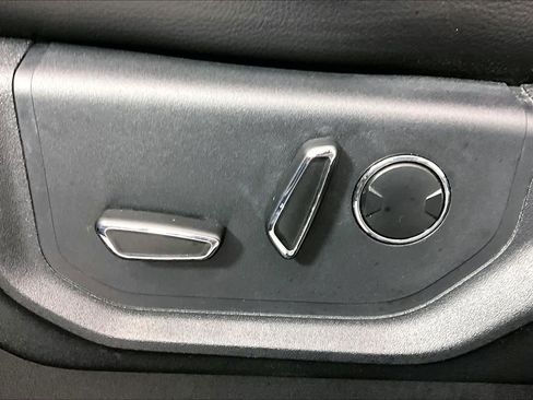 Used 2017 Ford F250 Lariat w/ Lariat Ultimate Package image 34