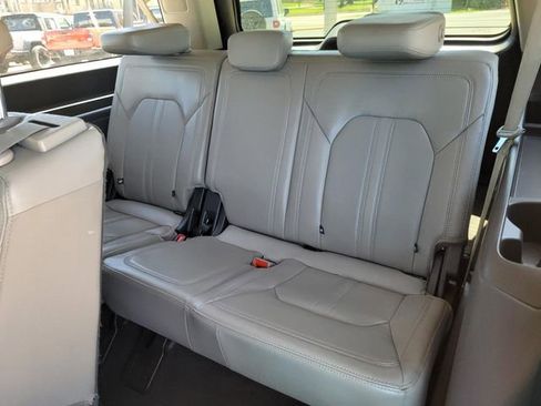 Used 2021 Ford Expedition Max Limited image 21