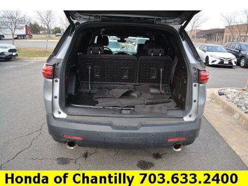 Used 2023 Chevrolet Traverse RS image 33