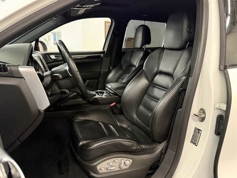 Used 2014 Porsche Cayenne Diesel AWD/4WD image 16
