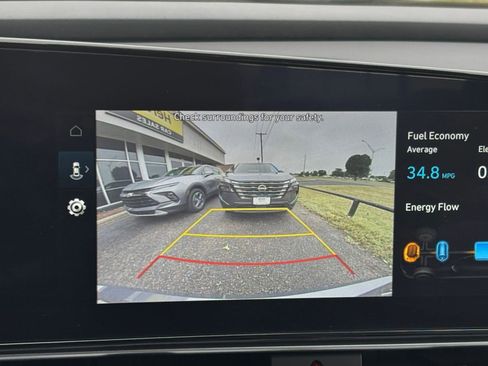 Used 2025 Hyundai Elantra Limited FWD image 24