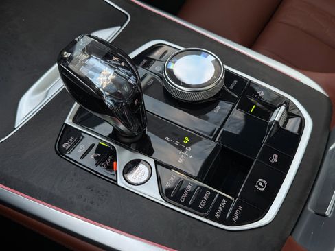 Used 2022 BMW X7 M50i image 89