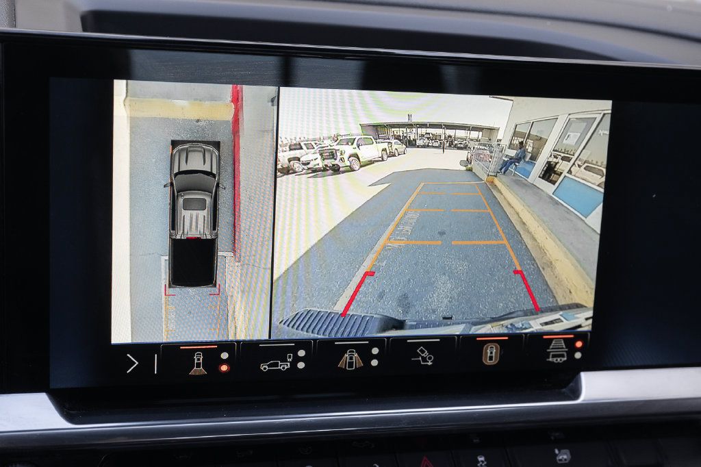 Used 2024 Chevrolet Silverado 1500 High Country RWD image 36