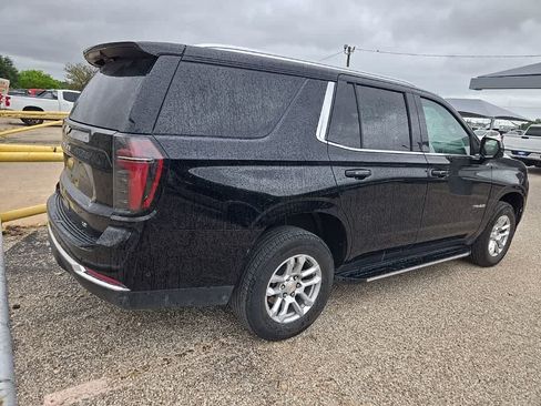 Used 2025 Chevrolet Tahoe LT RWD image 3