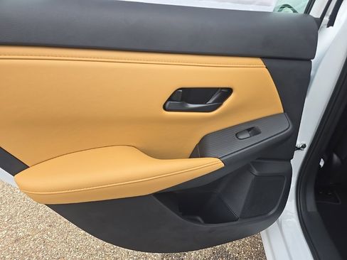 New 2025 Nissan Sentra SV w/ SV Premium Package image 33