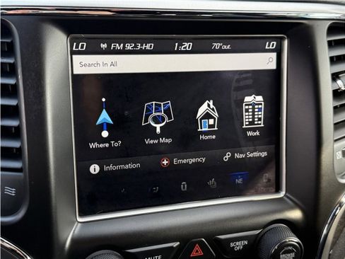 Used 2018 Jeep Grand Cherokee Altitude image 47