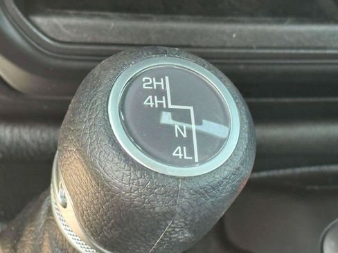 Used 2025 Jeep Wrangler Unlimited Sport AWD/4WD image 25