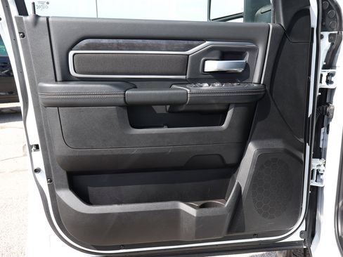 Used 2024 RAM 2500 Big Horn image 17