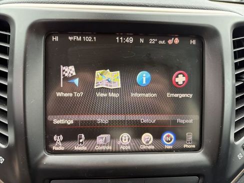 Used 2016 Jeep Cherokee Limited image 20