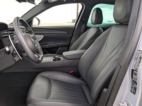 Used 2023 Maserati Grecale Modena image 12