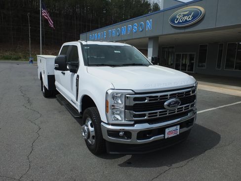 New 2026 Ford F350 XL w/ XL Chrome Package AWD/4WD image 1