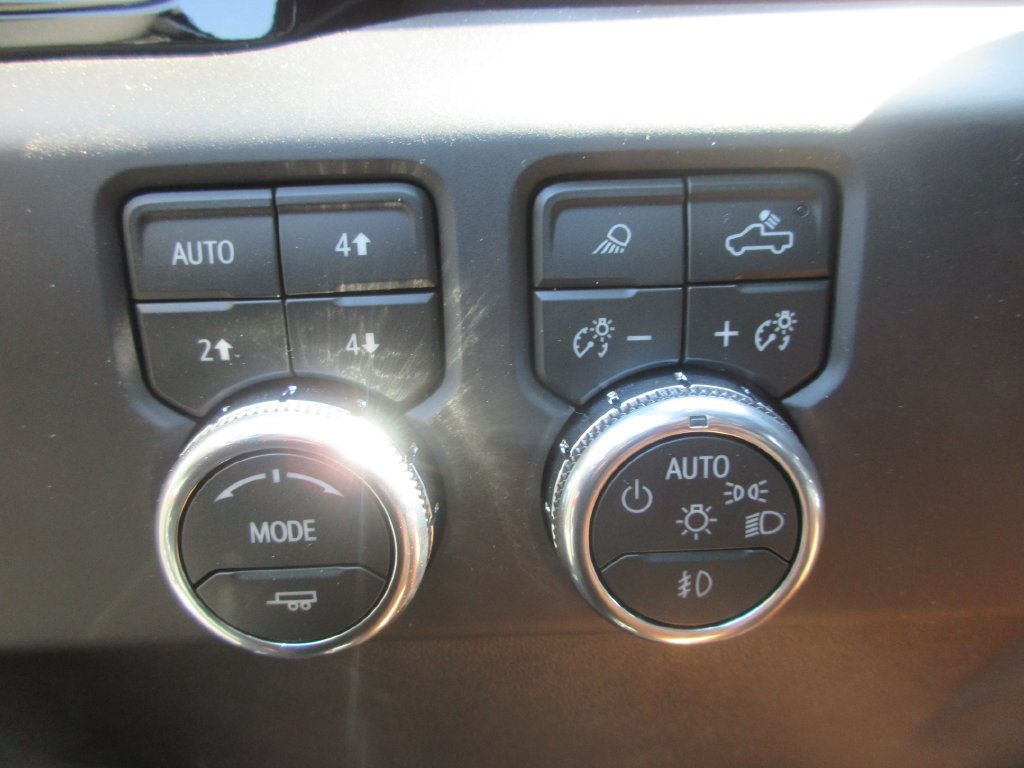 New 2026 GMC Sierra 1500 AT4 w/ AT4 Premium Package AWD/4WD image 20