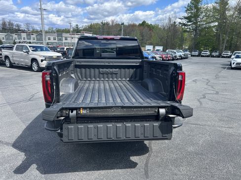 New 2026 GMC Sierra 2500 SLT w/ SLT Premium Package AWD/4WD image 11