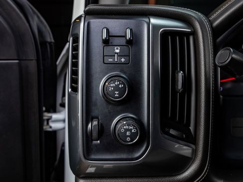 Used 2016 Chevrolet Silverado 1500 LTZ Z71 image 20