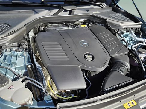 New 2026 Mercedes-Benz GLC 300 image 16