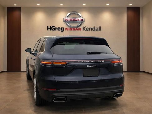 Used 2019 Porsche Cayenne AWD/4WD image 6