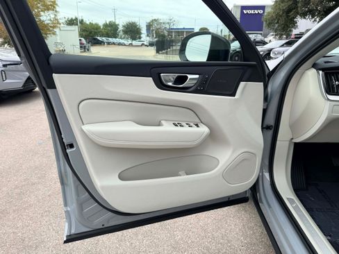 New 2026 Volvo XC60 B5 Ultra w/ Protection Package Premier image 10