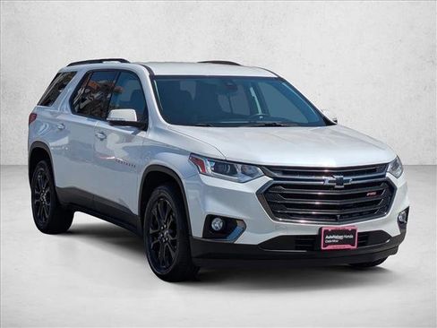 Used 2020 Chevrolet Traverse RS w/ LPO, Floor Liner Package FWD image 3