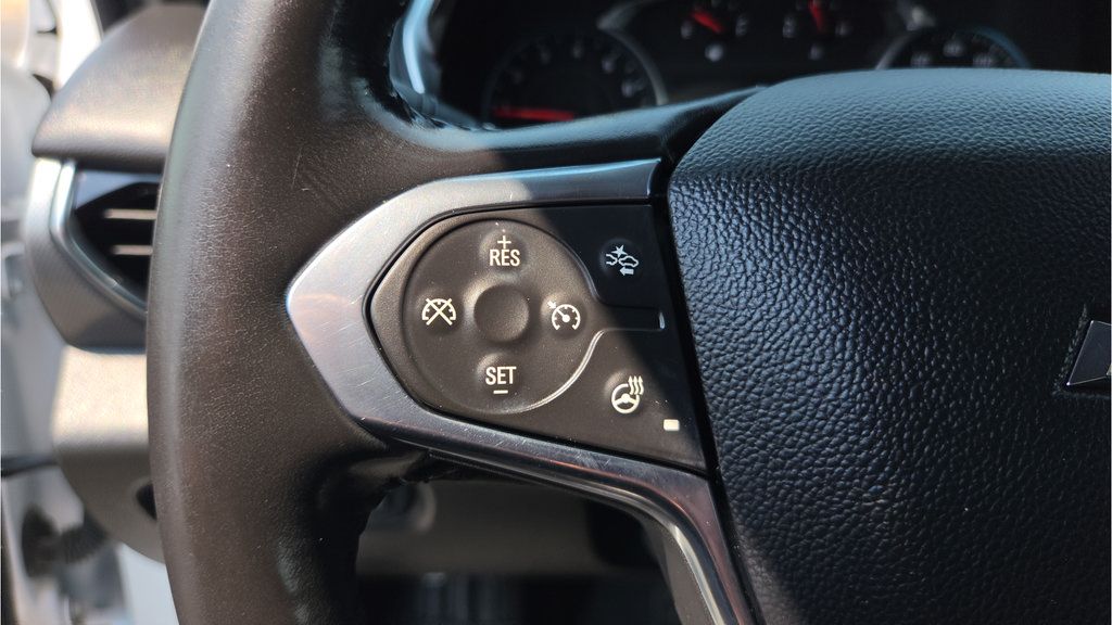 Used 2020 Chevrolet Traverse Premier AWD/4WD image 35