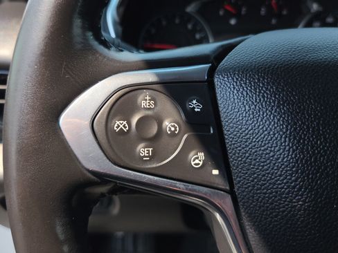 Used 2020 Chevrolet Traverse Premier AWD/4WD image 35