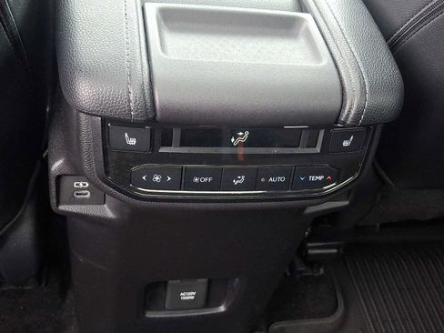 Used 2024 Toyota Grand Highlander Limited image 15