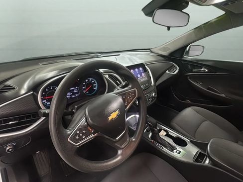 Used 2025 Chevrolet Malibu LT FWD image 10