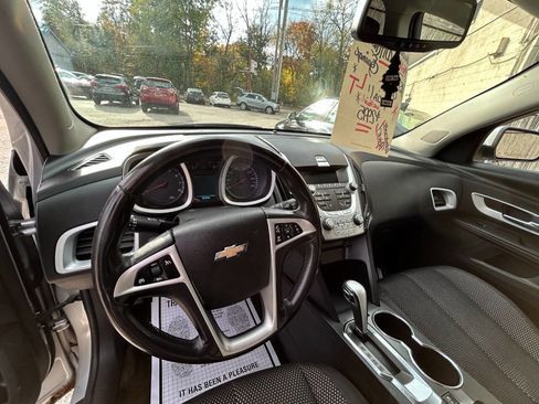 Used 2011 Chevrolet Equinox LT w/ Driver Convenience Package image 5