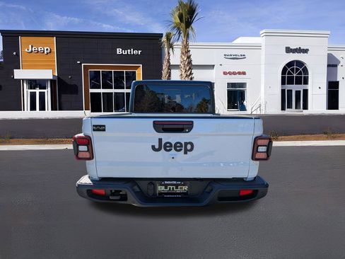 New 2026 Jeep Gladiator Sport image 5