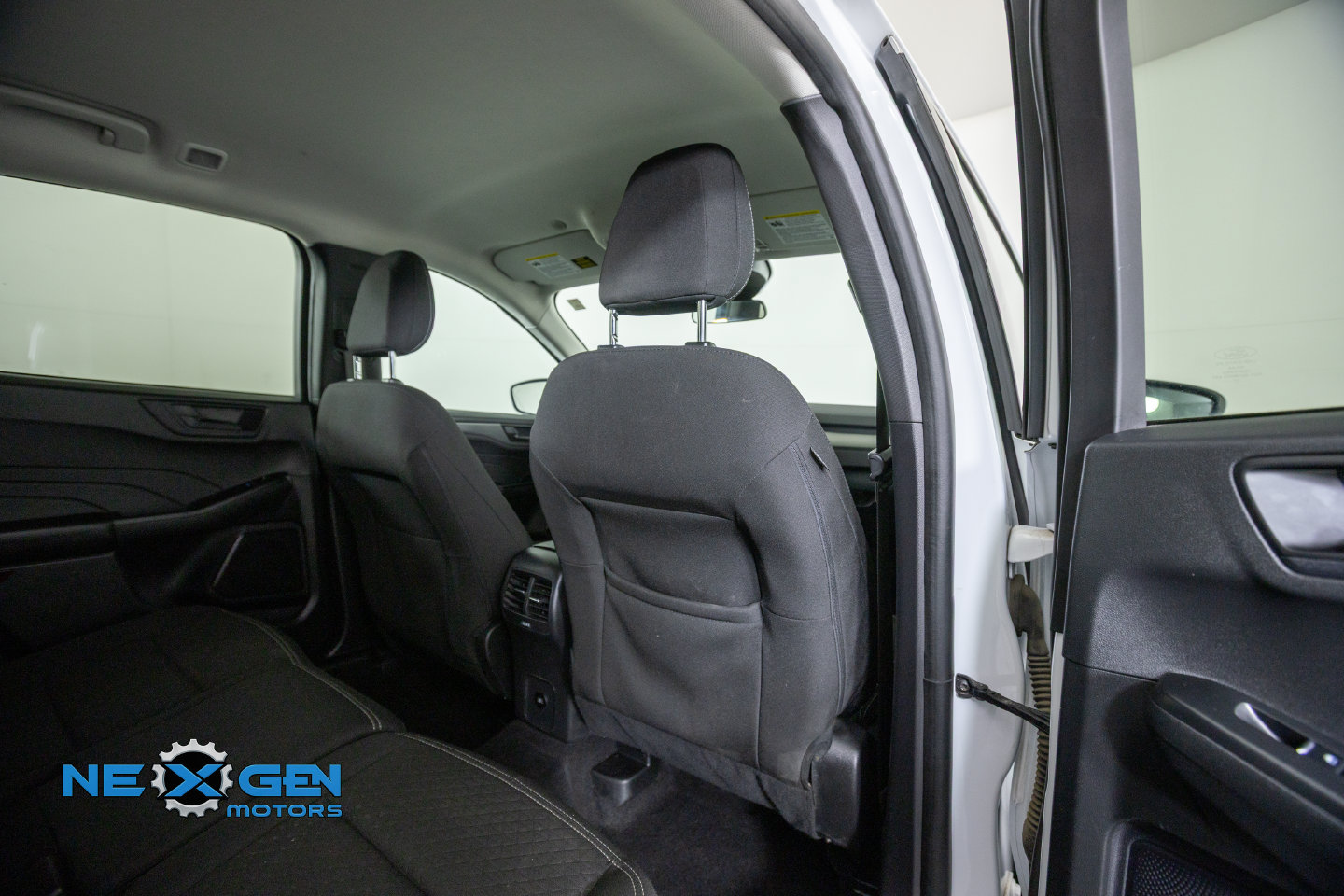 Used 2023 Ford Escape Active AWD/4WD image 37