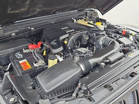 Used 2018 Jeep Wrangler Unlimited Rubicon image 33