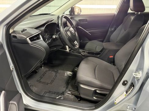 Used 2024 Toyota Corolla Cross LE AWD/4WD image 11
