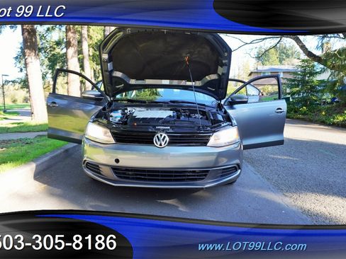 Used 2012 Volkswagen Jetta TDI FWD image 29
