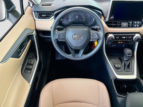 Certified 2025 Toyota RAV4 LE AWD/4WD image 10