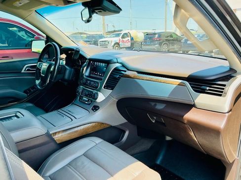 Used 2019 GMC Yukon Denali w/ Denali Ultimate Package AWD/4WD image 36