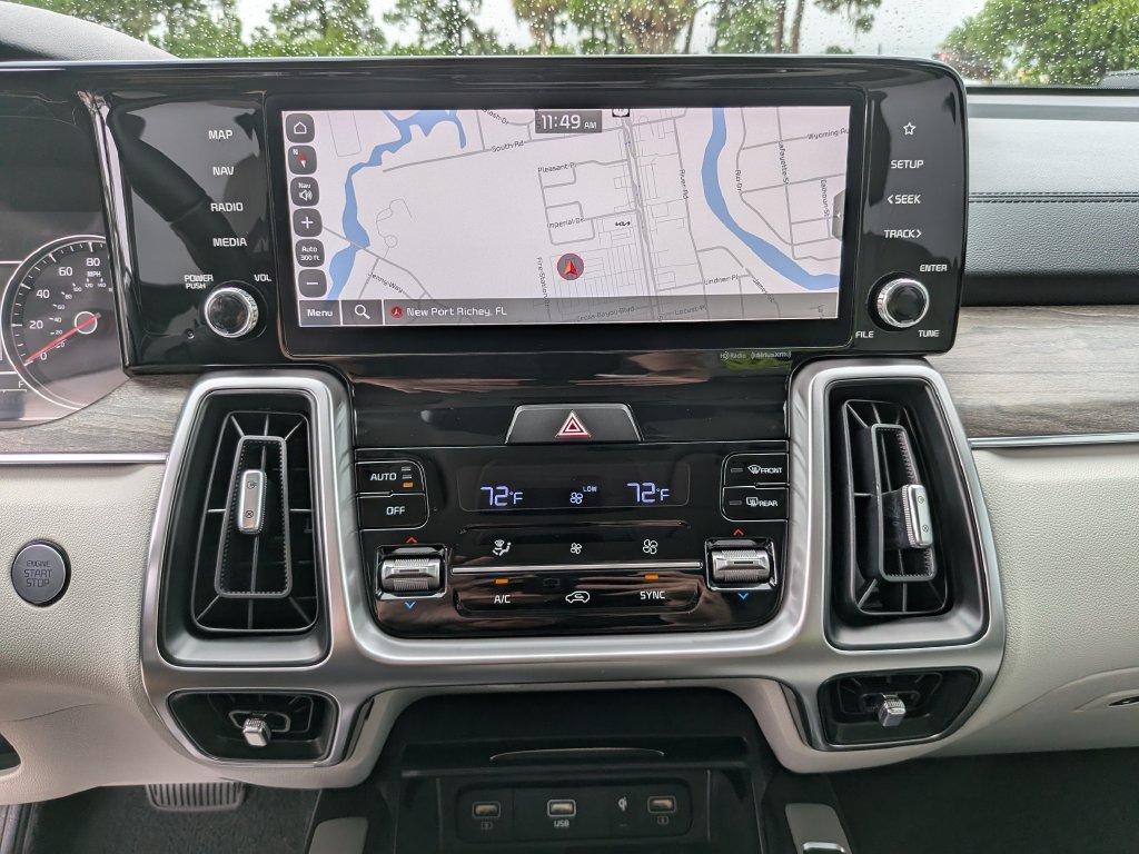 Certified 2023 Kia Sorento EX FWD image 25