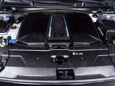 Used 2023 Hyundai Ioniq 5 SE image 11