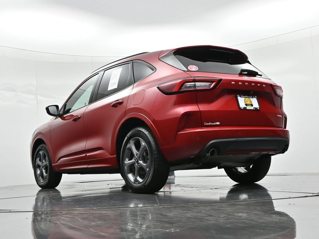 Used 2023 Ford Escape ST-Line w/ Tech Pack #1 AWD/4WD image 19