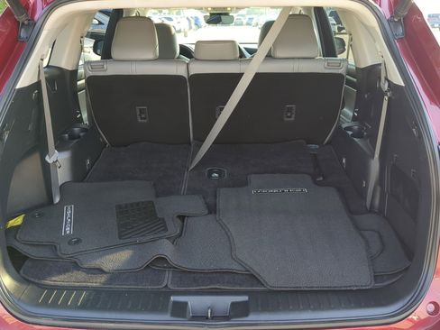 Used 2022 Toyota Highlander XLE image 29