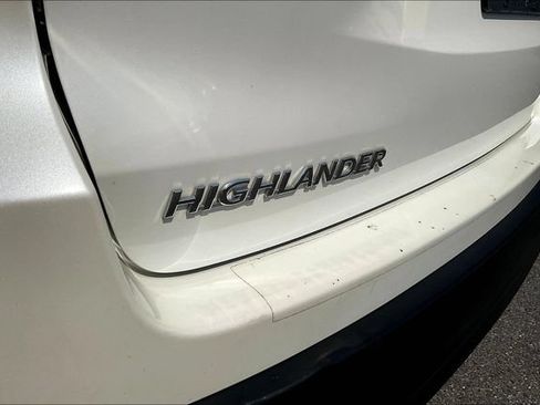 Used 2018 Toyota Highlander XLE FWD image 26
