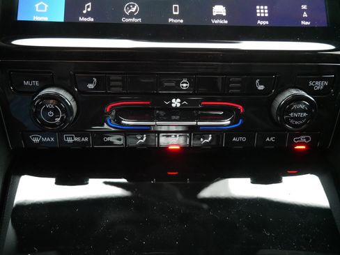 New 2025 Jeep Grand Cherokee Limited image 18