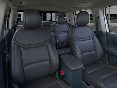 New 2025 Ford Maverick Lariat w/ Black Appearance Package image 10