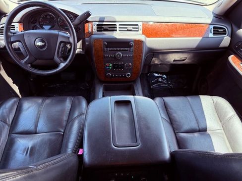 Used 2019 Chevrolet Tahoe LT image 12