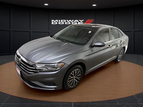 Used 2021 Volkswagen Jetta R-Line FWD image 2